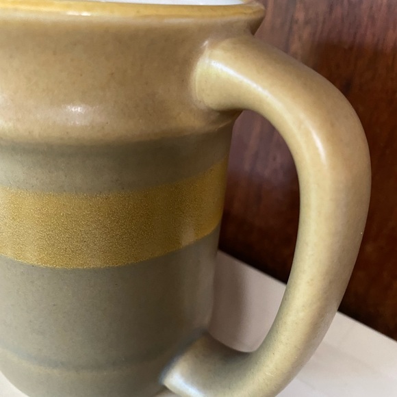 Vintage stoneware sunny Korea mug - Picture 3 of 10